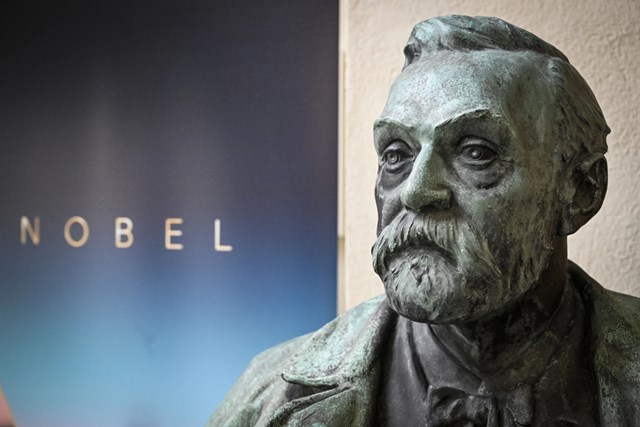 Lịch sử giải Nobel